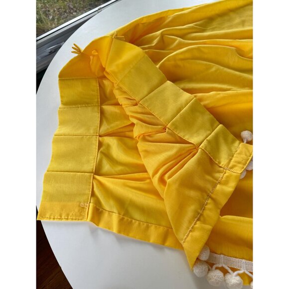 Vintage 1970s curtain, bright yellow pompoms, kitsch decor, pleated, per panel - Picture 7 of 10